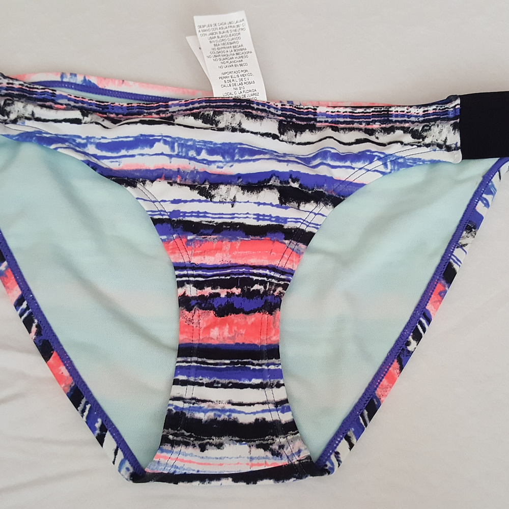 nwt multi color NIKE bikini bottom